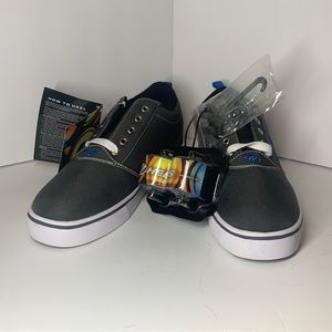 Brand new Heelys